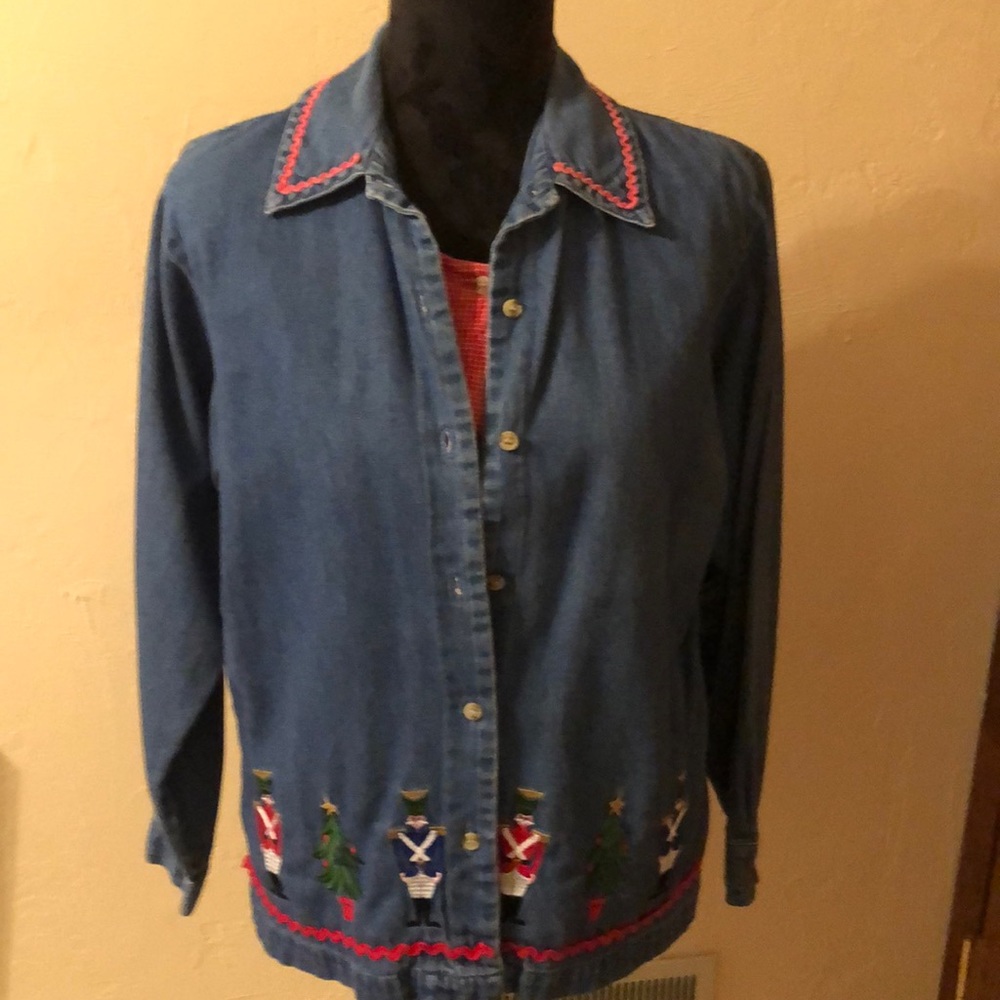 Maggie & Max Christmas holiday jean blouse